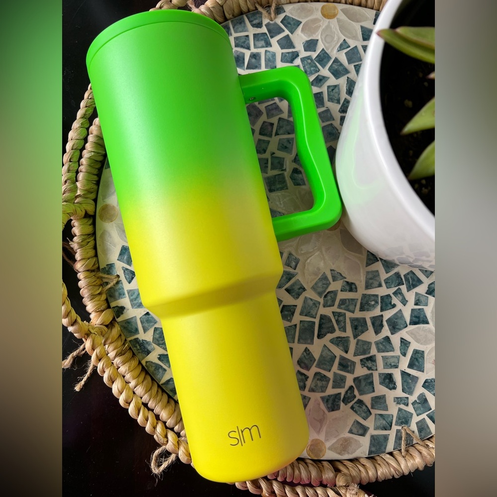 Simple Modern 🍋‍🟩🍋 LIMELIGHT 🍋‍🟩🍋 40oz Trek Tumbler